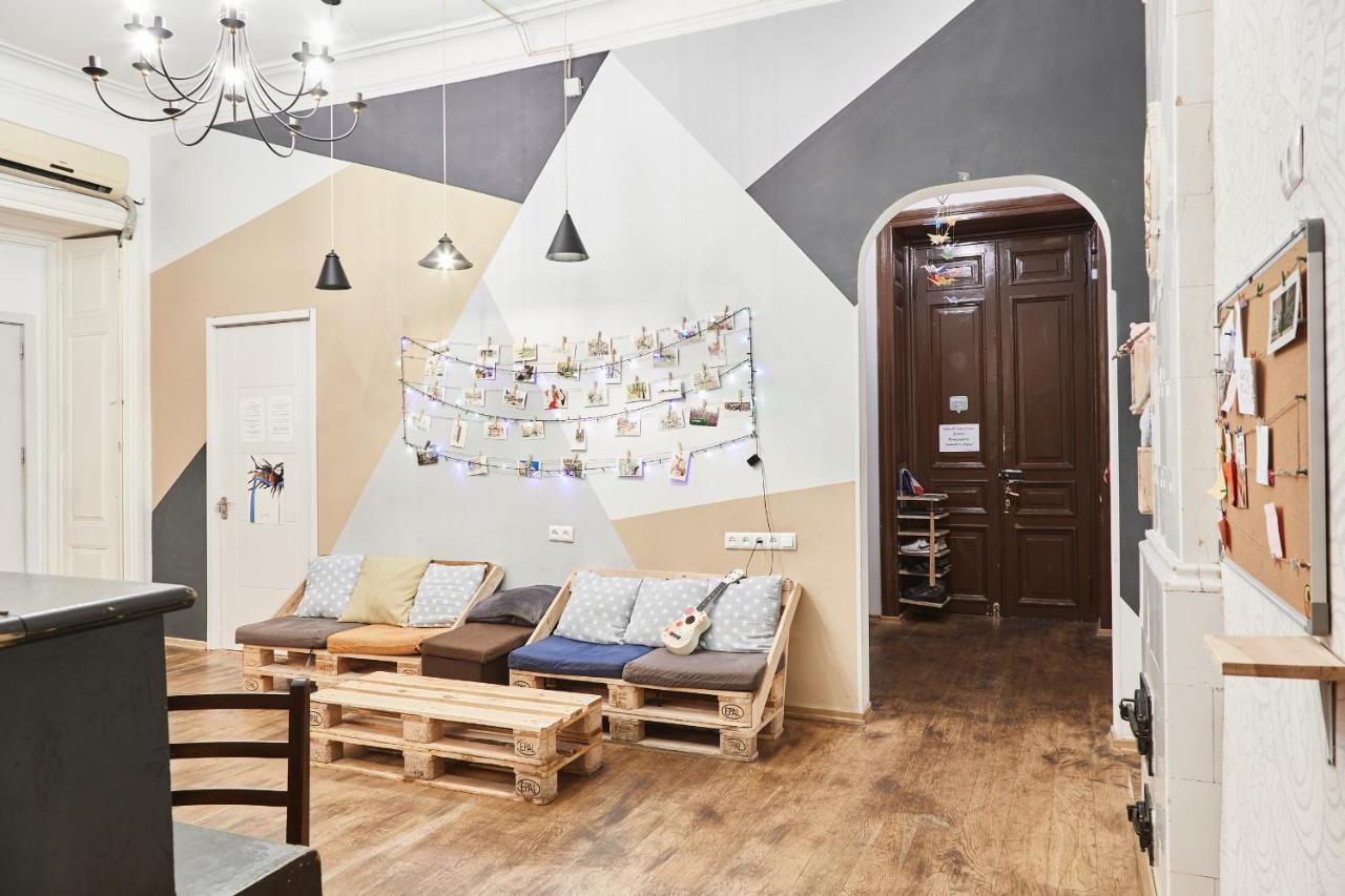 Moosica Hostel Tbilisi Exteriör bild