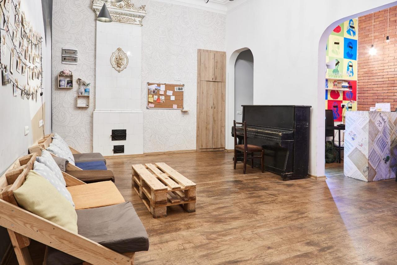 Moosica Hostel Tbilisi Exteriör bild