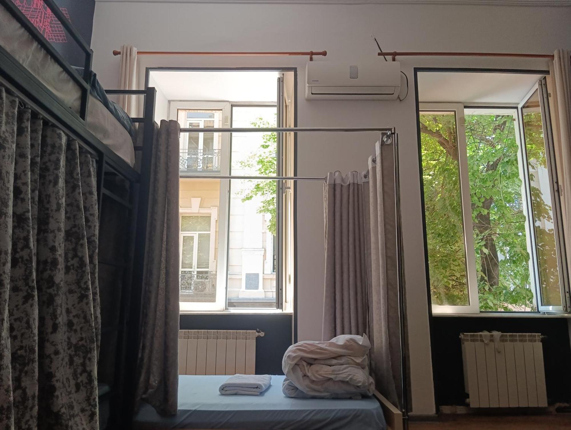 Moosica Hostel Tbilisi Exteriör bild