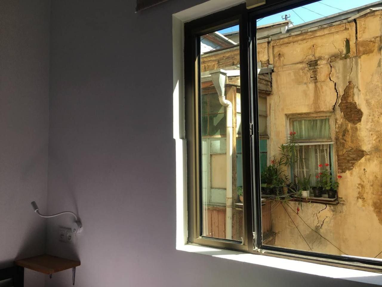 Moosica Hostel Tbilisi Exteriör bild